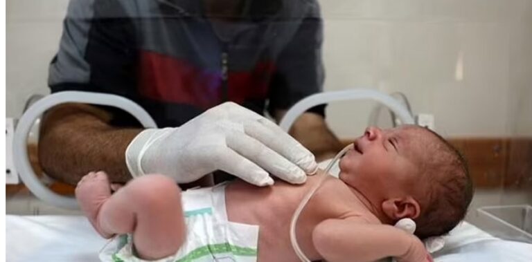 Gaza: Newborn saved from dead mother’s womb